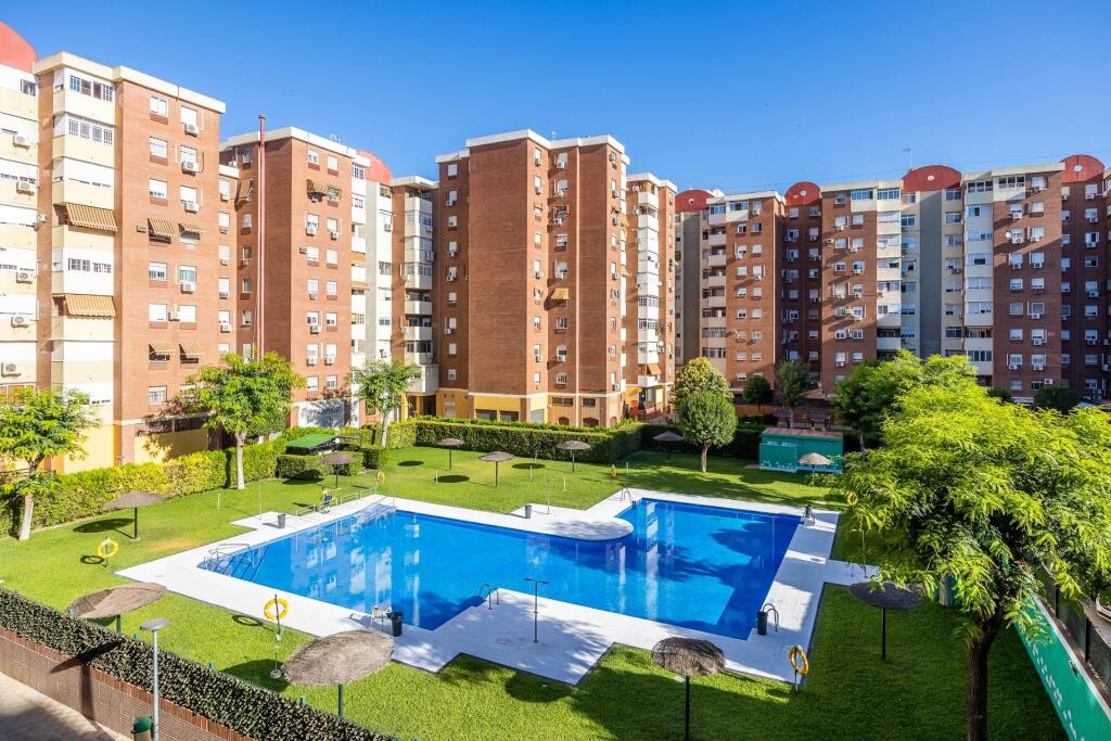 Foto magnífico piso en urb. puerta este 2 con plaza de garaje en planta sótano!!!