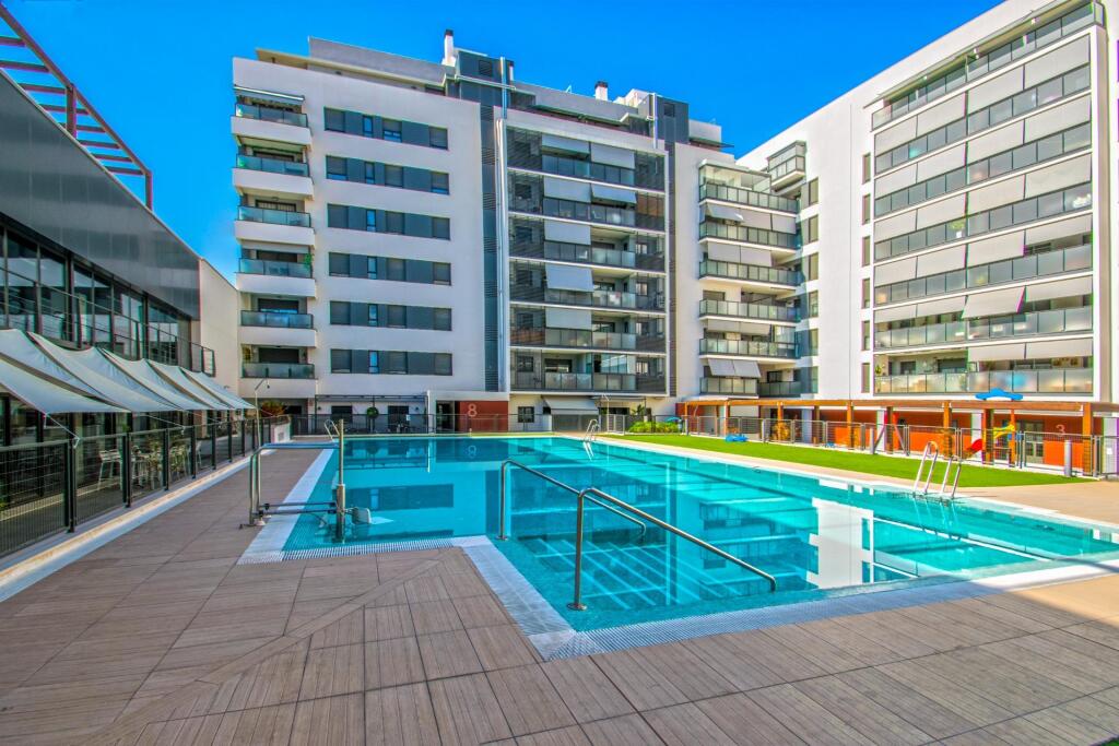 fantástico piso en residencial argosi, de reciente construcción y unas increíbles zonas comunes!! foto grande (2)