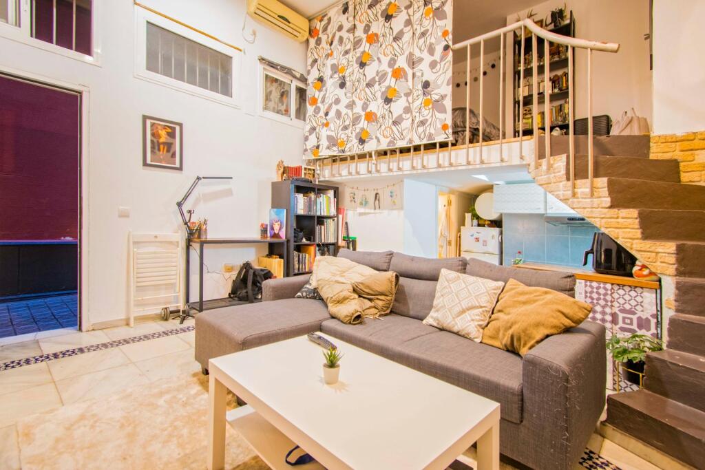 bonito apartamento tipo dúplex junto convento de san leandro!!! foto grande (2)