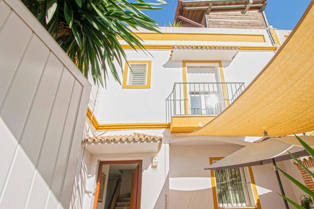 magnífica vivienda adosada en olivares, junto  parque el palomar!!! foto grande (3)