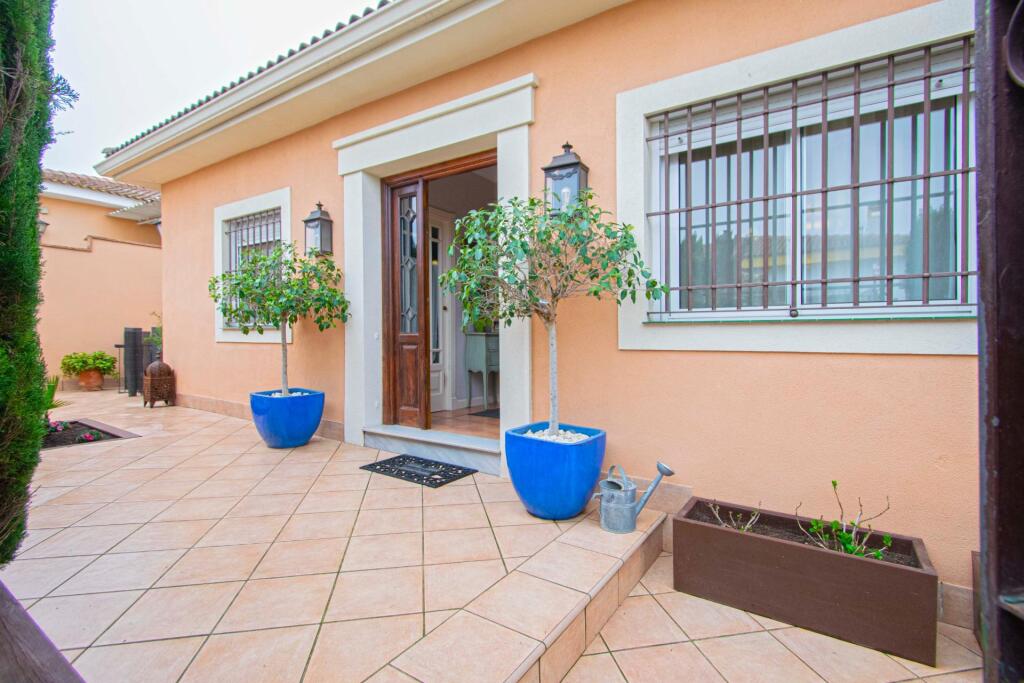 espectacular chalet de una planta en gines!!! foto grande (2)