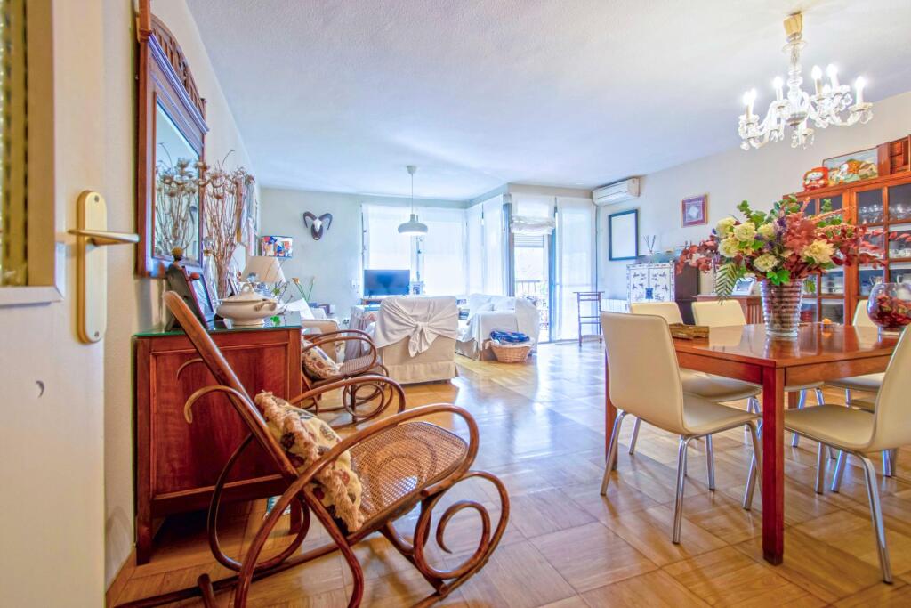 espectacular vivienda junto parque de los príncipes, en edificio urbis!!! foto grande (2)