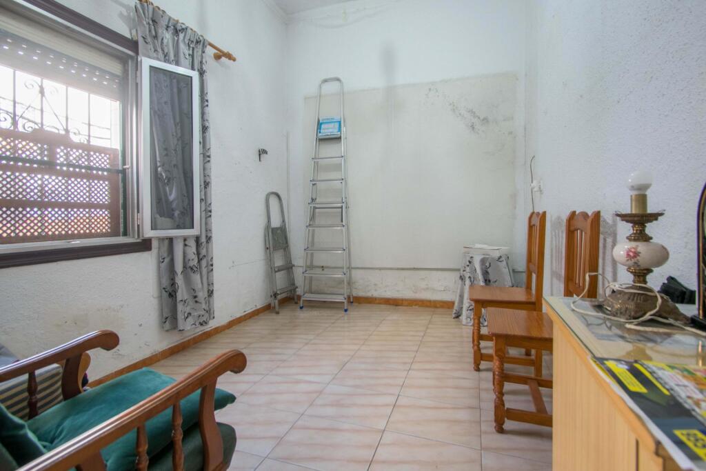 gran oportunidad inversor, estupenda casa para reformar junto marqués de pickman!!! foto grande (3)