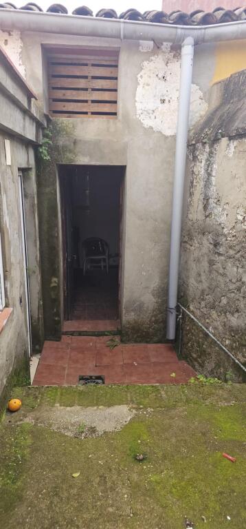 gran oportunidad, casa de pueblo en almadén de la plata!!! foto grande (2)