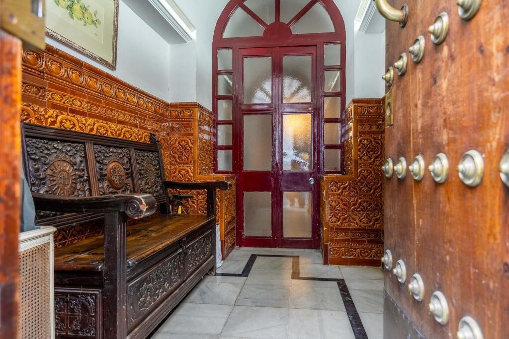 espectacular casa señorial en el centro de sevilla, junto santa catalina!!! foto grande (2)