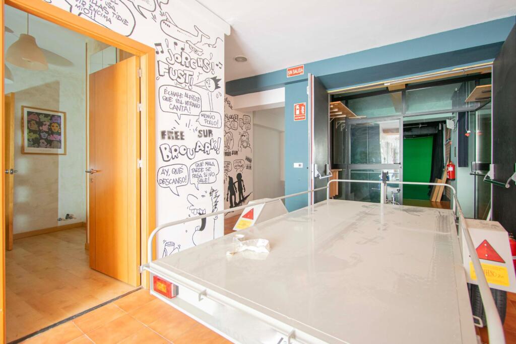 local comercial en venta en tomares foto grande (3)