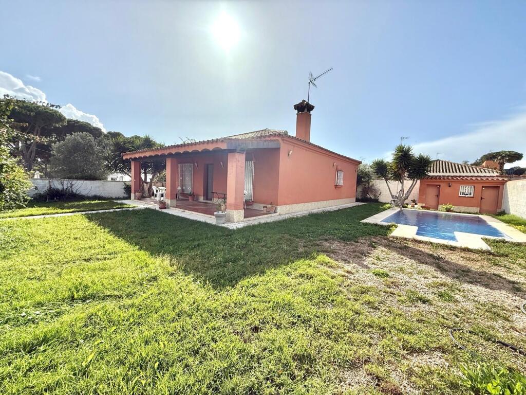 Foto parcela de 966 m2 con dos casas en c/ helenio, playa de la barrosa