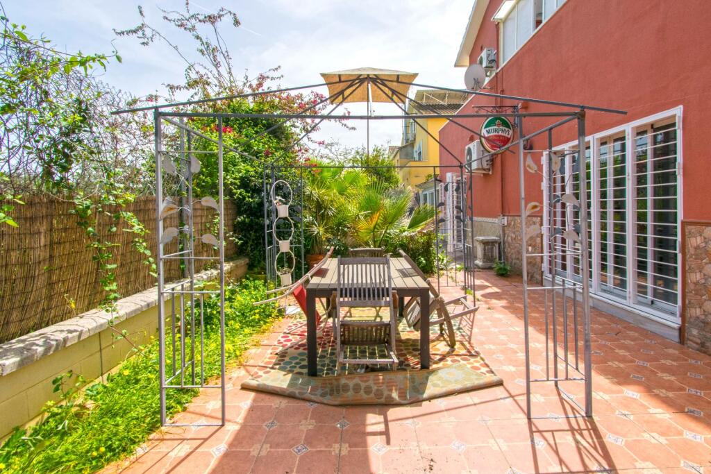 magnifica vivienda pareada en gelves, junto al rio!!! foto grande (3)