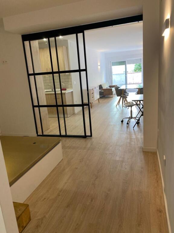 loft en alquiler en sevilla este, ¡reformado y amueblado! foto grande (3)
