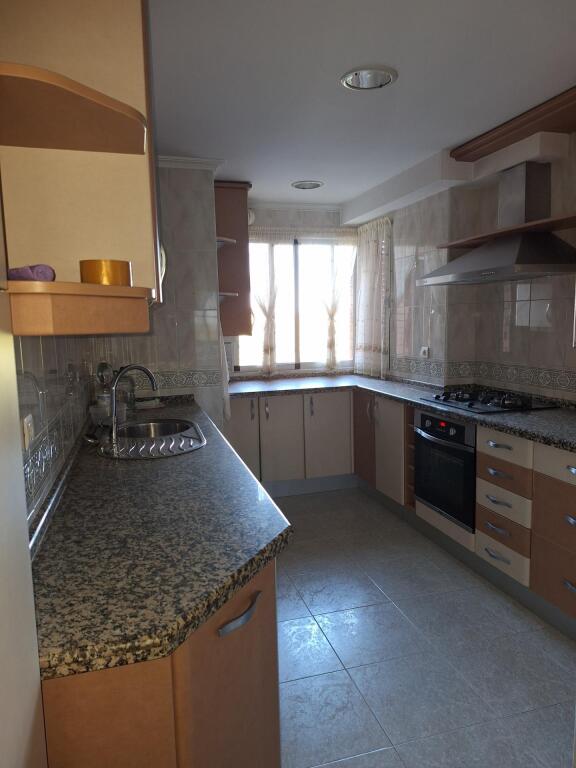 fantástico piso a escasos metros de la avda. alcalde luis uruñuela!! foto grande (3)
