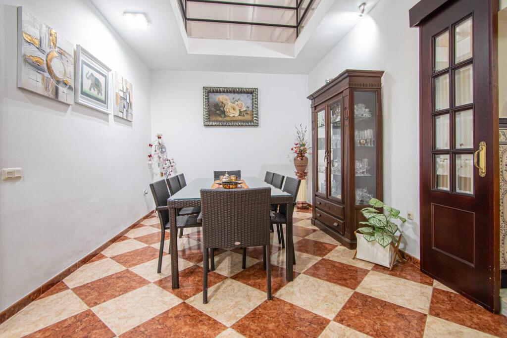 Chalet adosado en Santiponce - foto 12