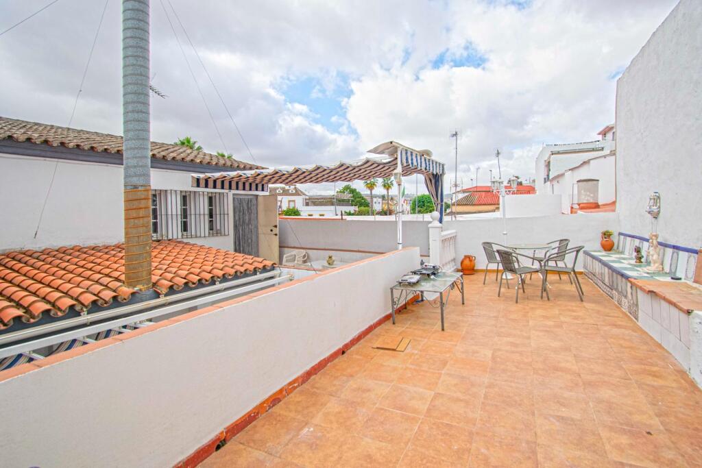 Chalet adosado en Santiponce - foto 27