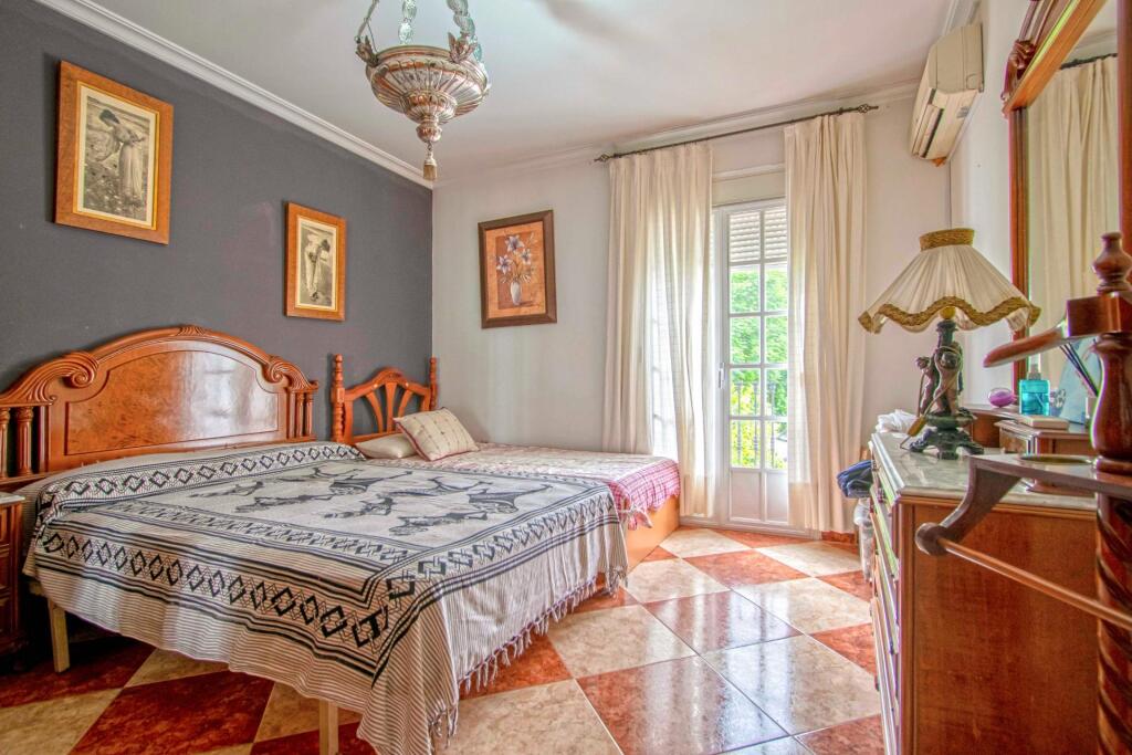 Chalet adosado en Santiponce - foto 30