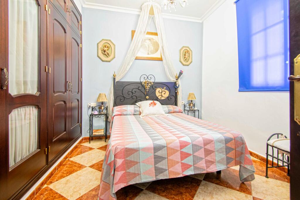 Chalet adosado en Santiponce - foto 9