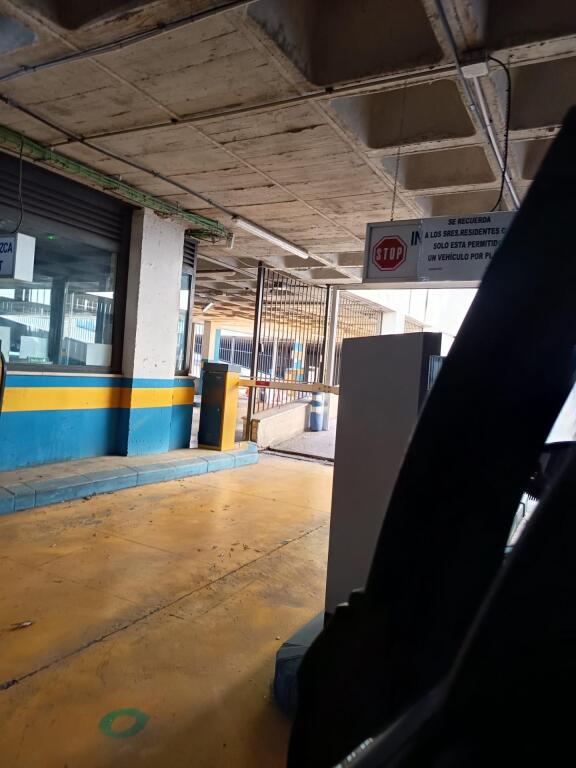 Plaza de garaje de 12.50 m2 en venta en Calle Sinaí