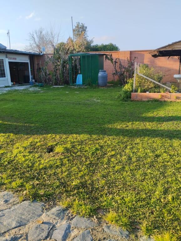 Gran Parcela con casa en urbanización los Pinos de La Algabarra!!!