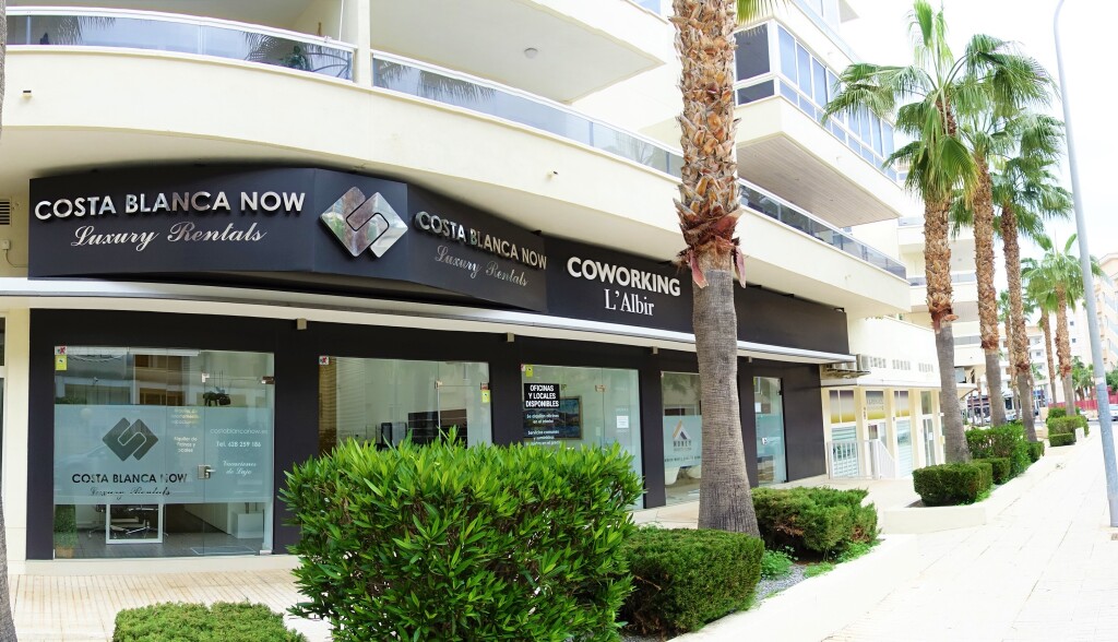 Foto oficina en alquiler en albir alicante