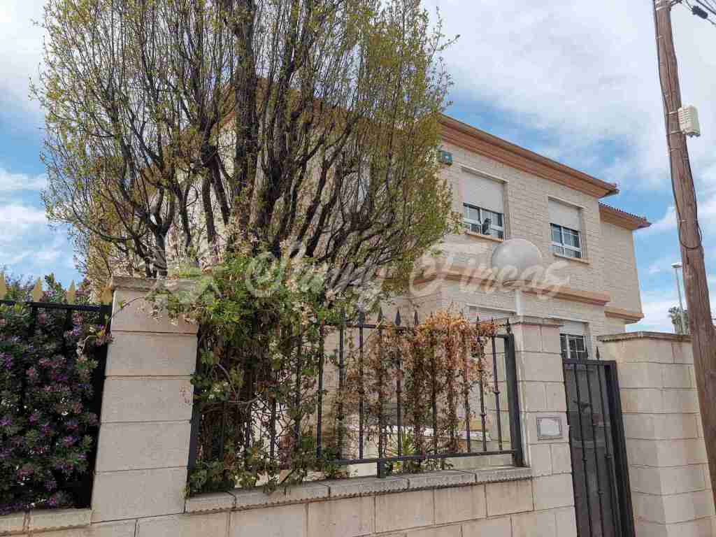 Foto casa-chalet en venta en loma bada alicante
