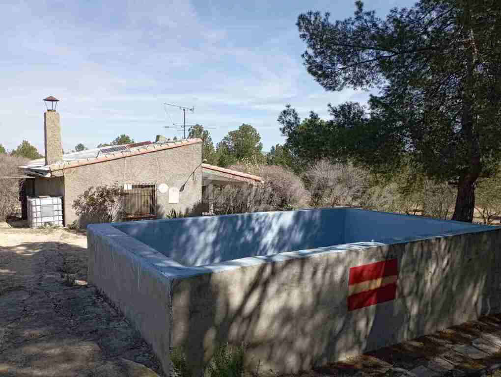 Country House for sale in Almansa