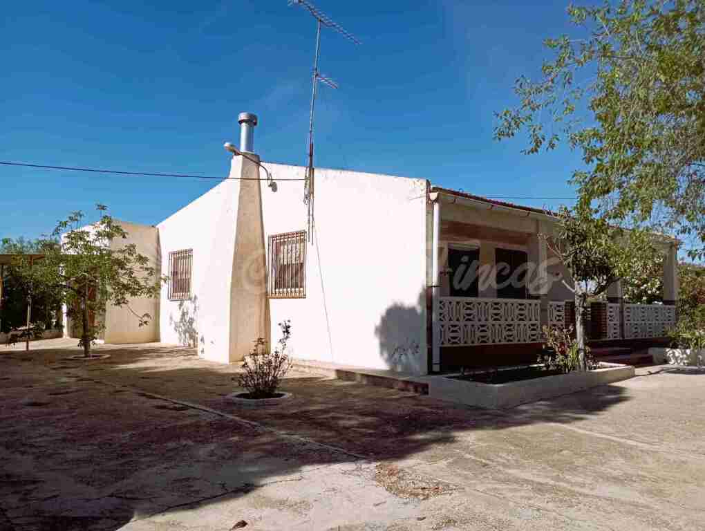 casa de campo-masía en venta en yecla murcia foto grande (2)