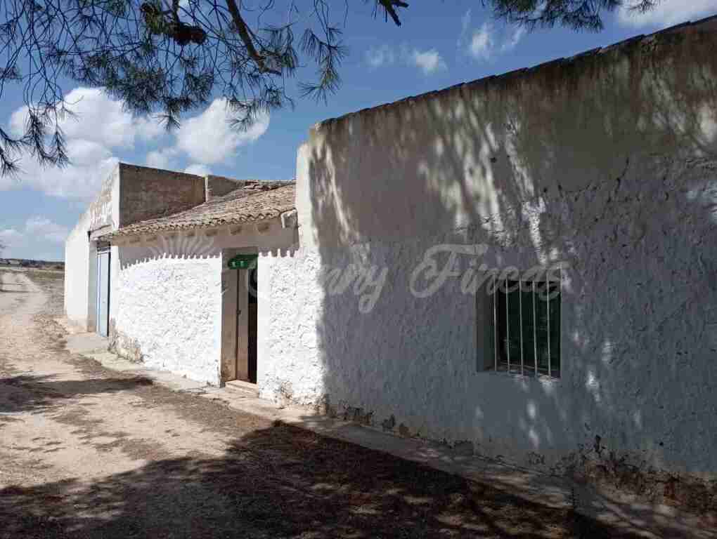 casa de campo-masía en venta en yecla murcia foto grande (2)