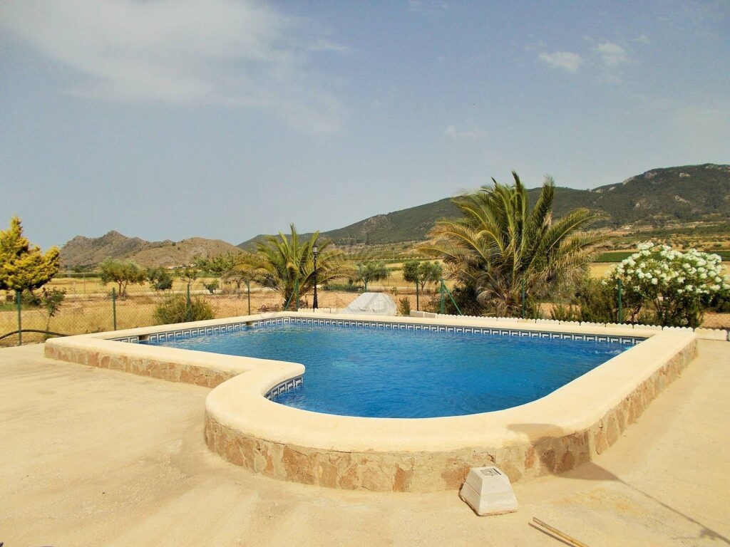 casa-chalet en venta en yecla murcia foto grande (2)