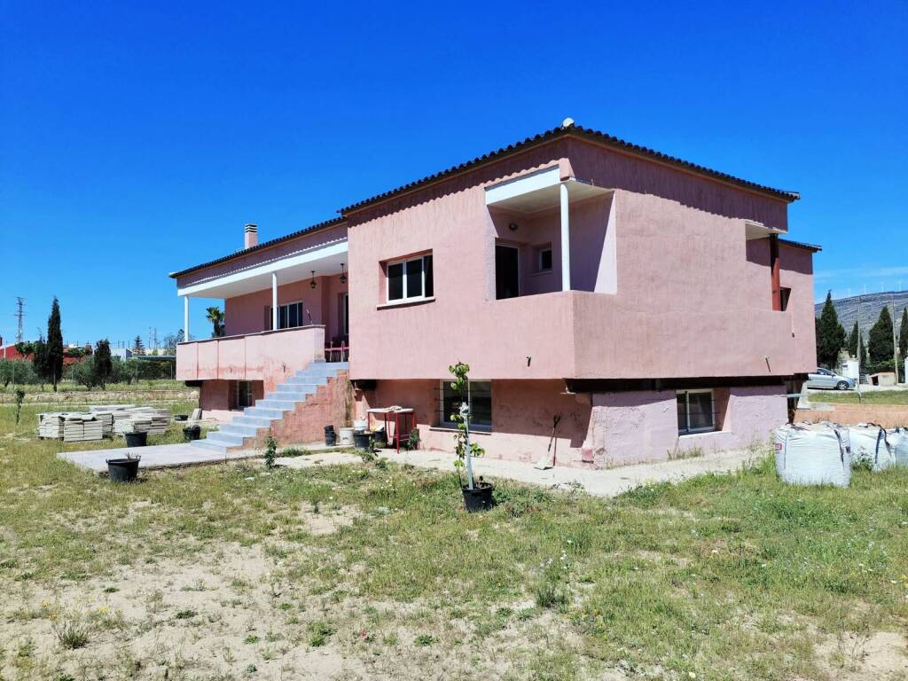 Chalet for sale in Caudete