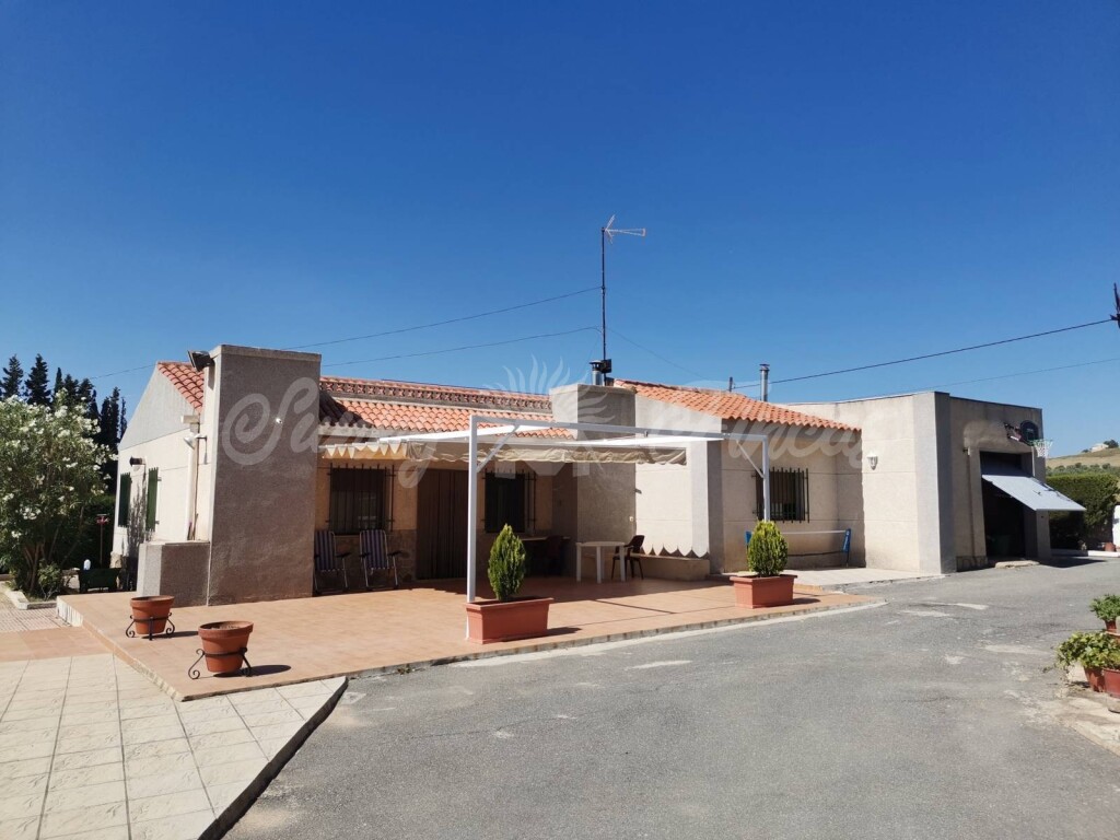 Foto casa-chalet en venta en yecla murcia