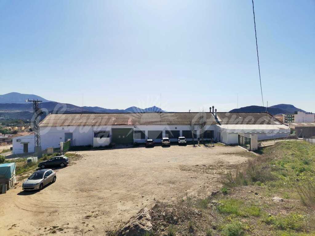 Foto nave industrial en venta en monovar alicante