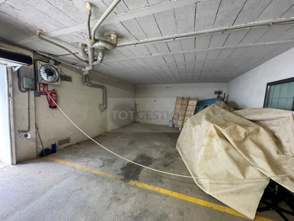 parking coche en venta en castell platja d aro girona foto grande (2)