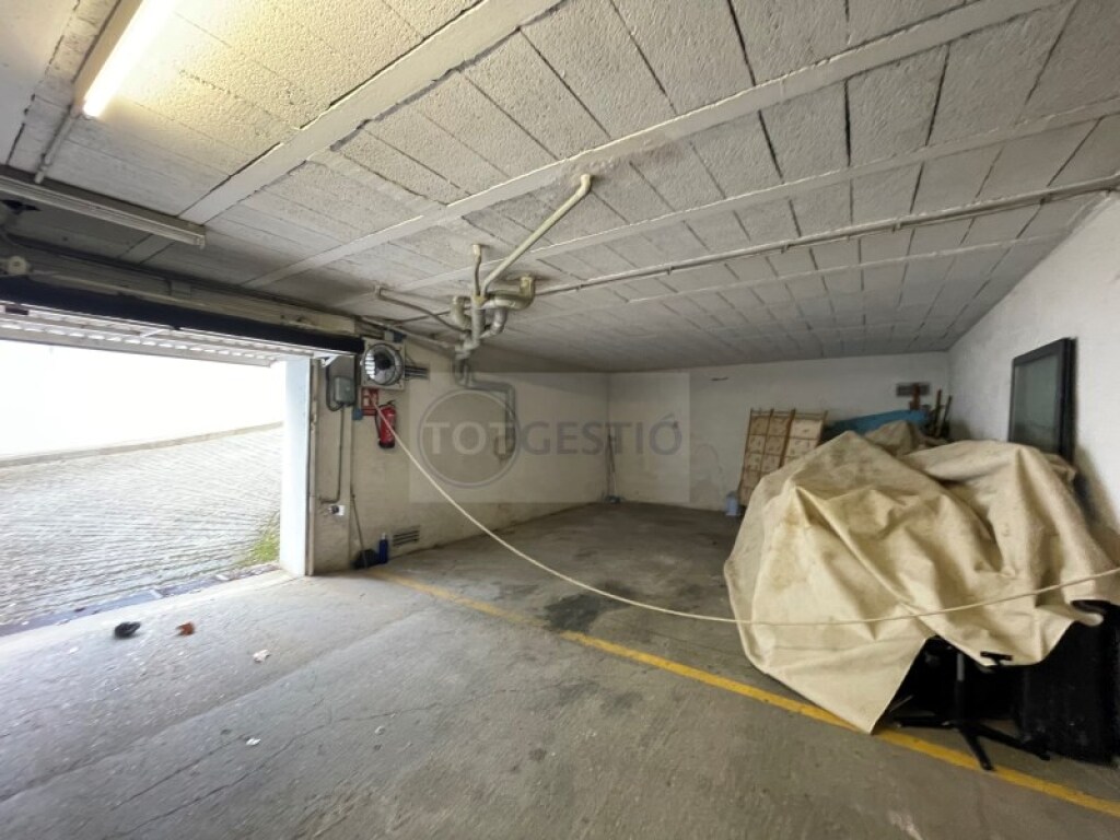 parking coche en venta en castell platja d aro girona foto grande (3)