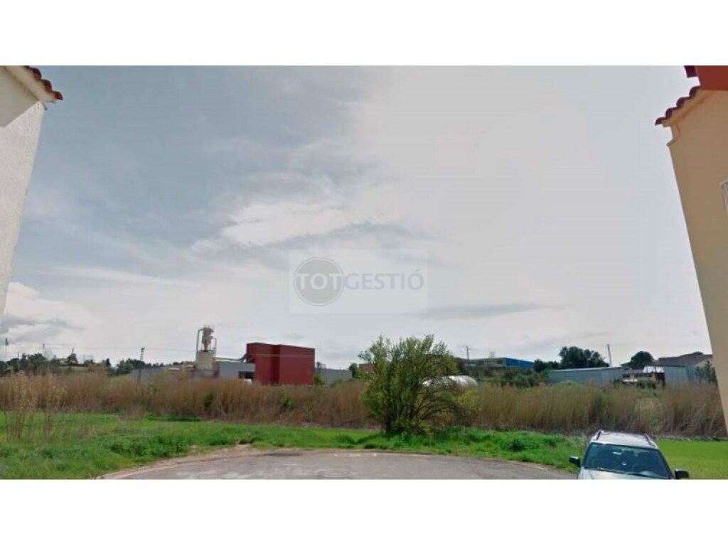 parcela en venta en cassa de la selva girona foto grande (3)