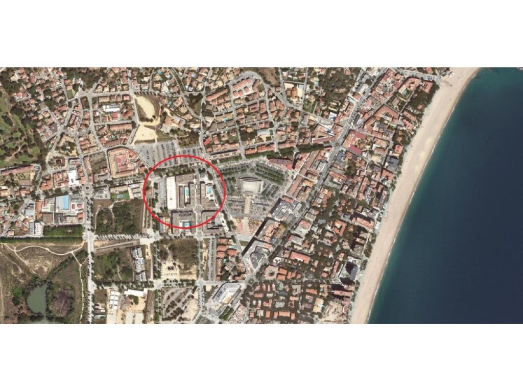 Foto local comercial en venta en castell platja d aro girona