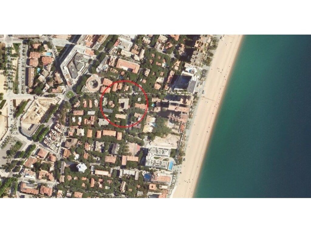 Foto local comercial en venta en castell platja d aro girona