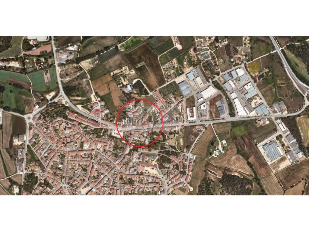 Foto edificio viviendas en venta en llagostera girona