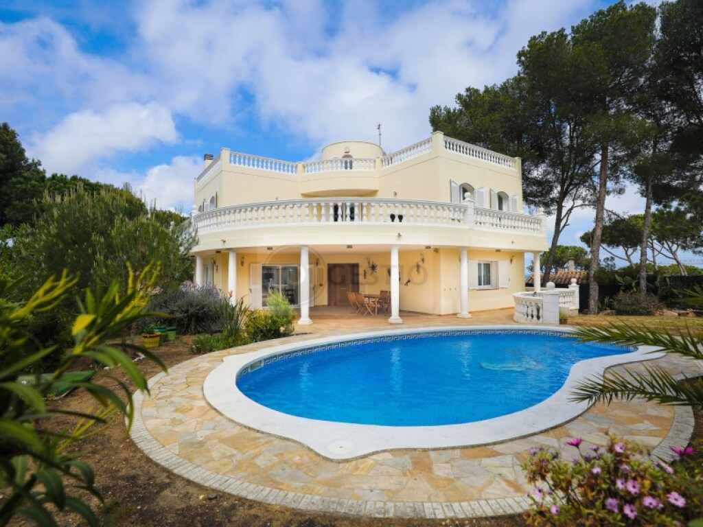 casa-chalet en venta en calonge girona foto grande (3)
