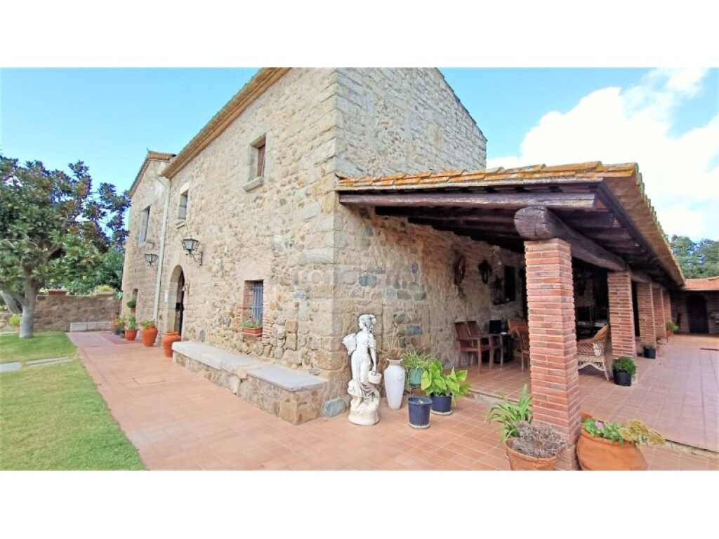 Casa rustica en venta en Llagostera