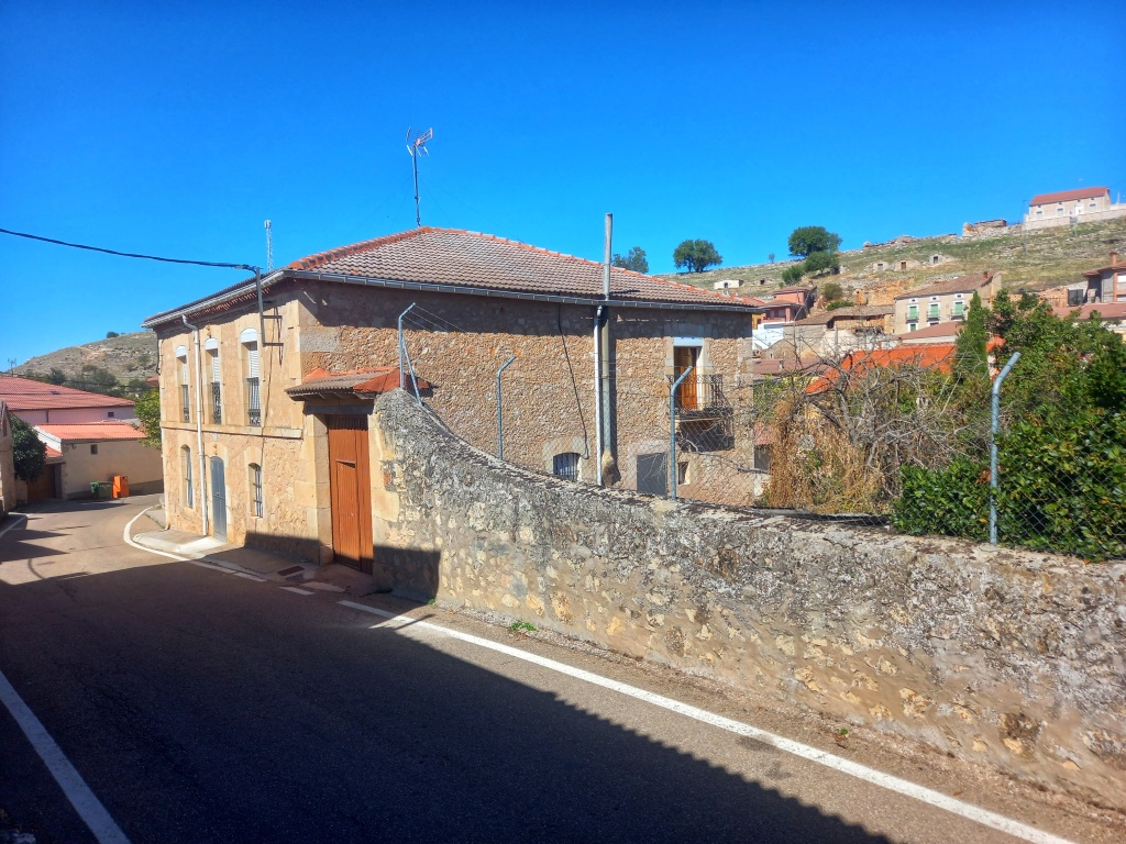 casa-chalet en venta en fuentesoto segovia foto grande (2)