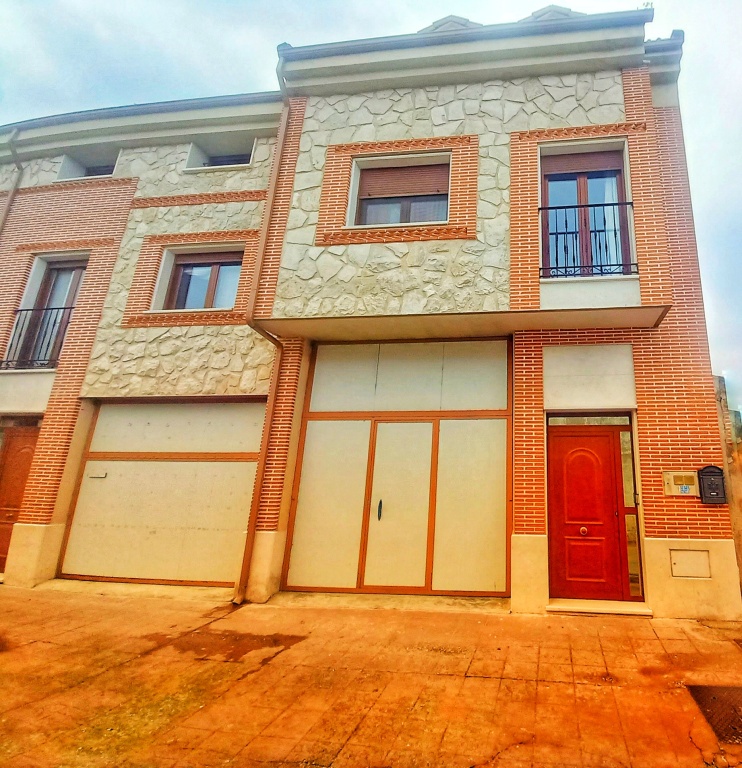 Foto casa-chalet en venta en peñafiel valladolid