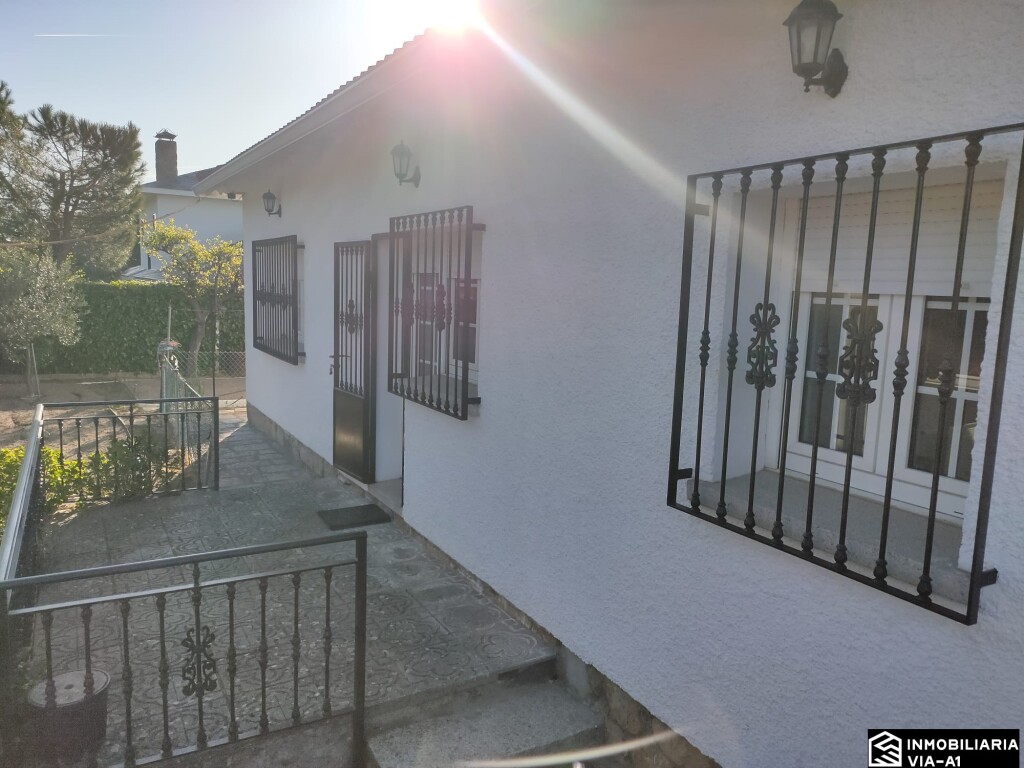 Casa-Chalet en Venta en Cabrera, La Madrid 