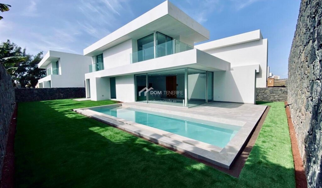casa-chalet en venta en adeje santa cruz de tenerife foto grande (3)