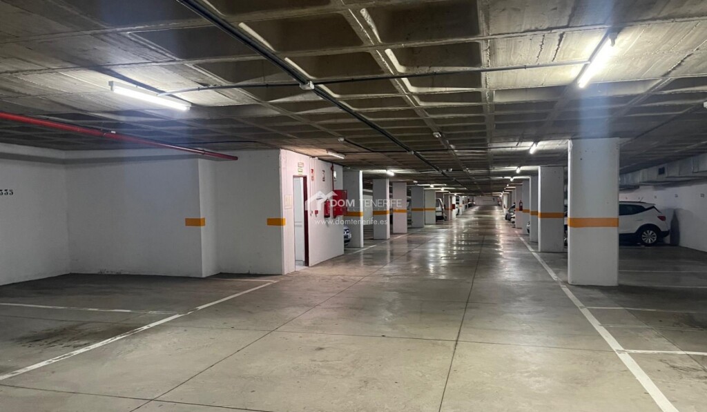 Foto parking coche en venta en arona santa cruz de tenerife