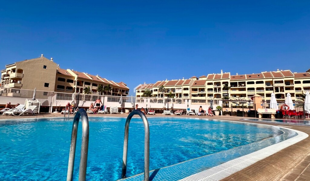 apartamento en venta en arona santa cruz de tenerife foto grande (3)