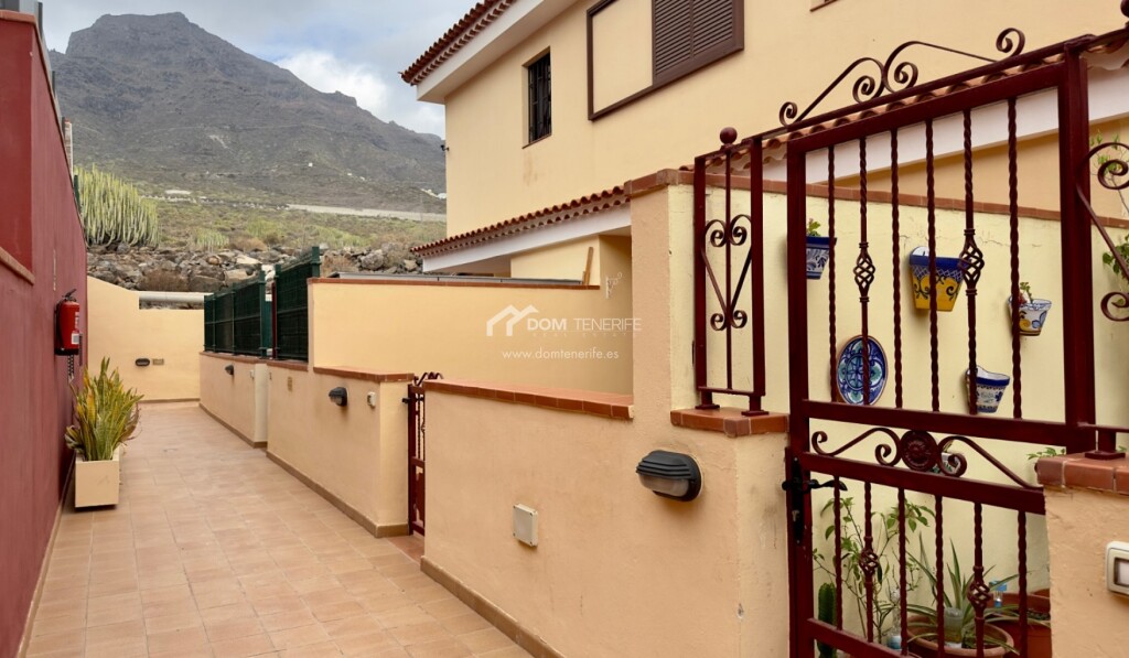 casa de pueblo en venta en adeje santa cruz de tenerife foto grande (3)