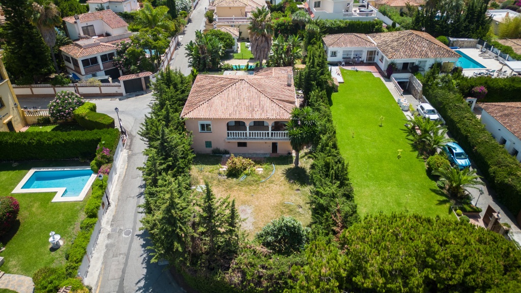 Foto casa-chalet en venta en marbella málaga