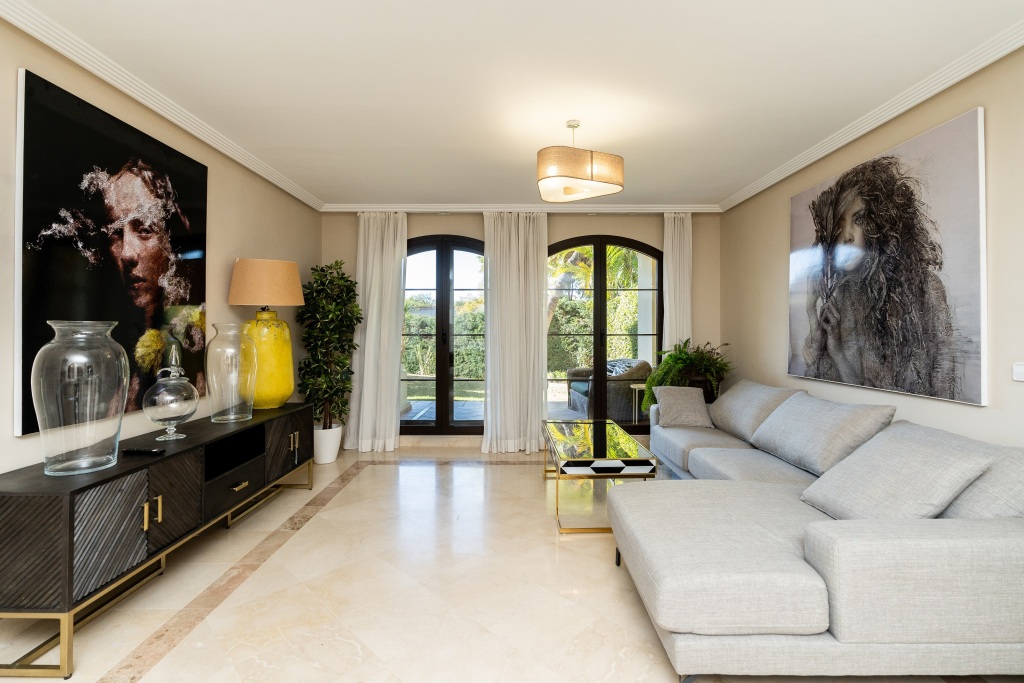 apartamento en venta en benahavis málaga foto grande (2)