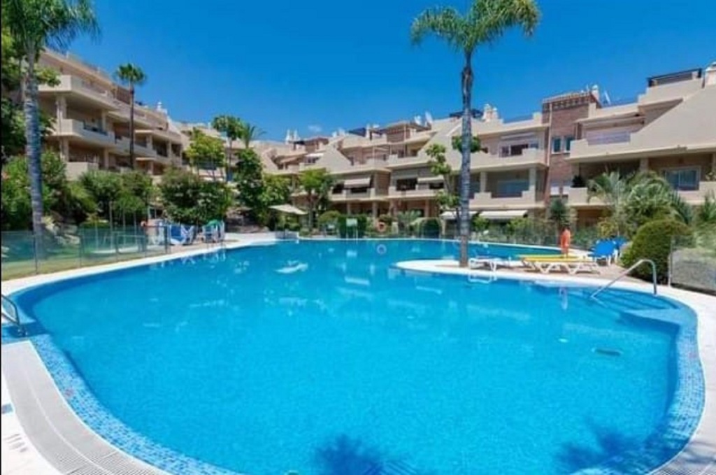 Precioso apartamento  de segunda mano - Apartamento en Venta en Estepona Málaga