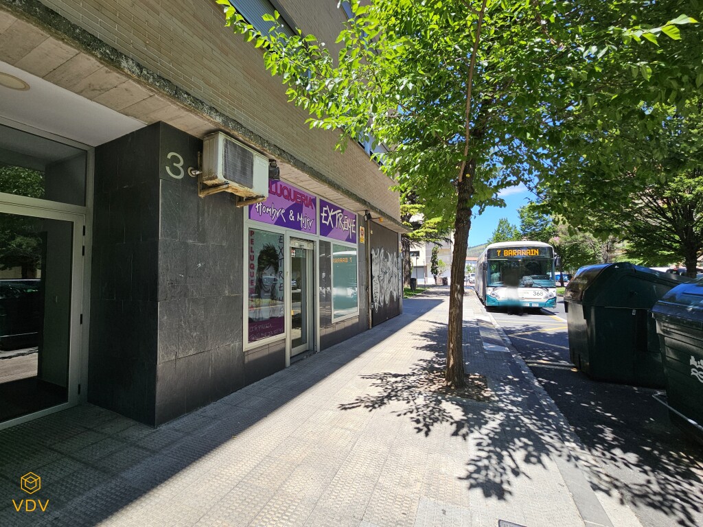 Foto local comercial en alquiler en villava navarra