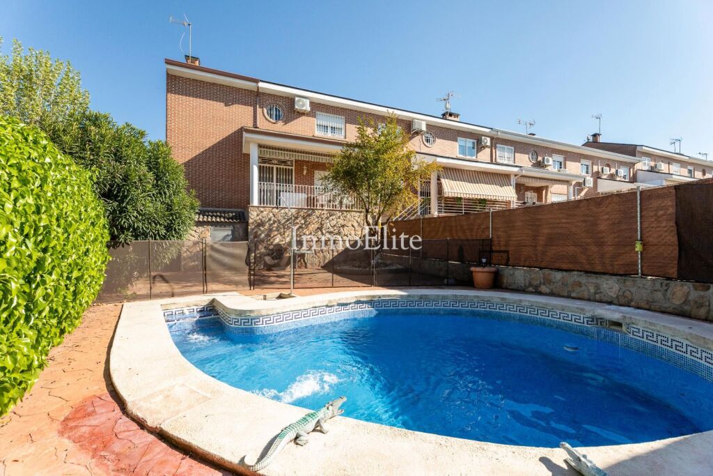 Foto chalet adosado en sevilla la nueva