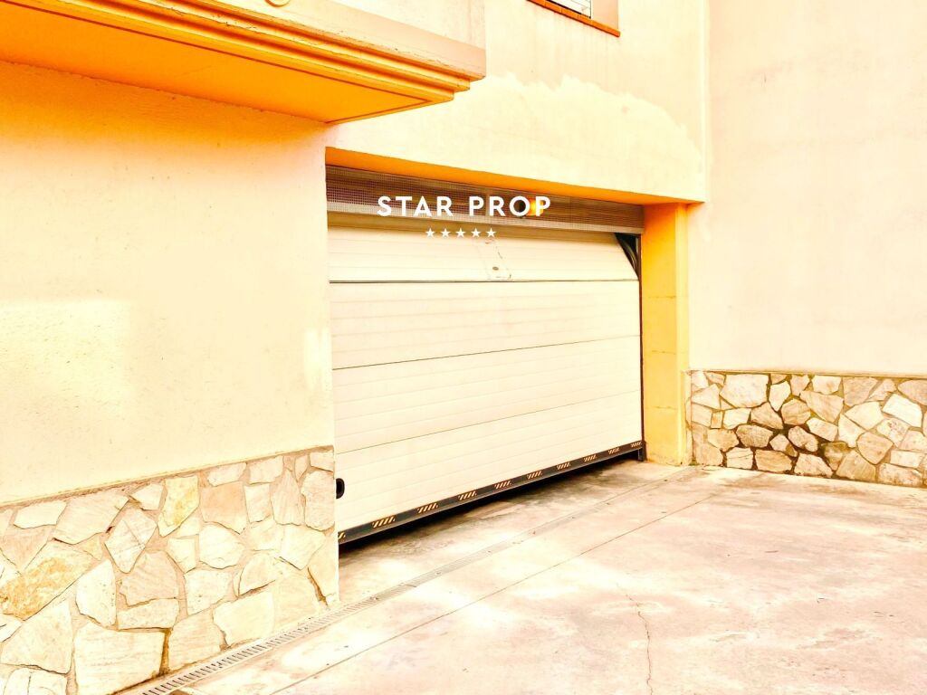 Foto parking en llançà